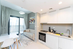 Cozy & Modern 1BR Apartment in Business Bay Walking Distance to the Metro